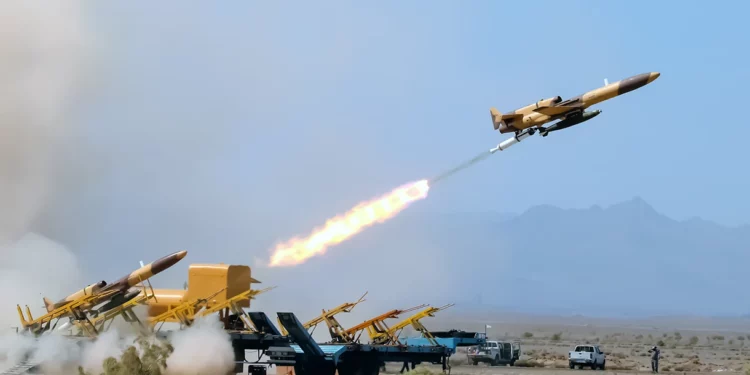 Irán presume de su poderío en drones mientras EE. UU. sanciona su venta