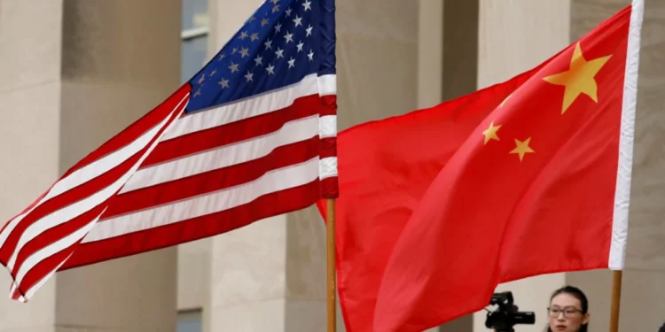 EE.UU. evalúa mayores sanciones a China para disuadirla de invadir Taiwán