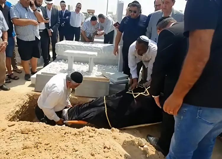 Judío asesinado por su vecino musulmán con un hacha es enterrado en Israel