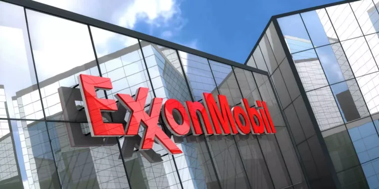 Exxon limita el suministro de combustible en Francia mientras las huelgas cierran las refinerías