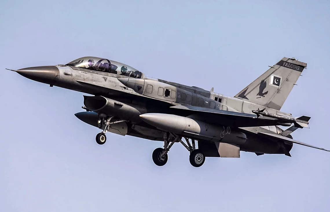 EE.UU. modernizará los cazas F-16 de Pakistán