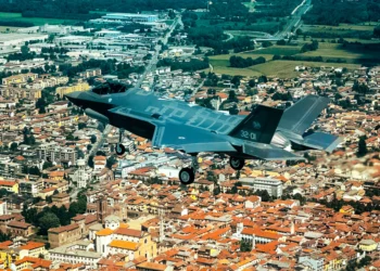 La Marina y la Fuerza Aérea de Italia operarán cazas F-35B en bases separadas