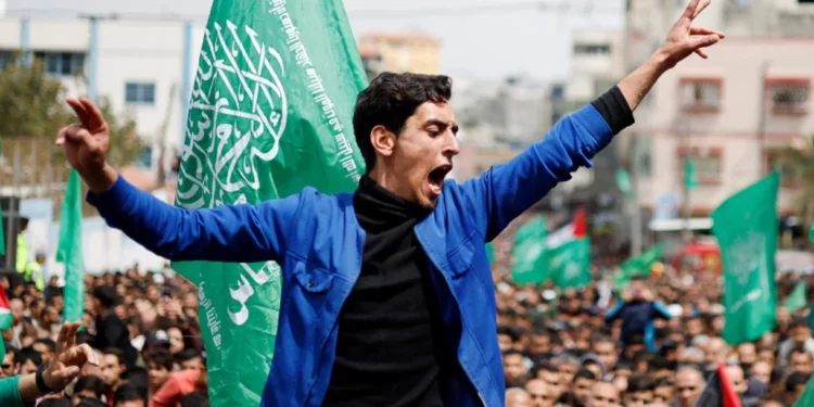 Hamás condena los ataques israelíes mientras intenta restablecer lazos con Siria