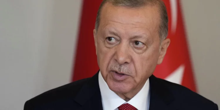 Erdogan dice que Turquía ha capturado a un “alto” líder del Estado Islámico