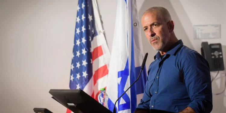 El jefe del Shin Bet viaja a Washington para entrevistarse con funcionarios estadounidenses ante el posible colapso de la Autoridad Palestina