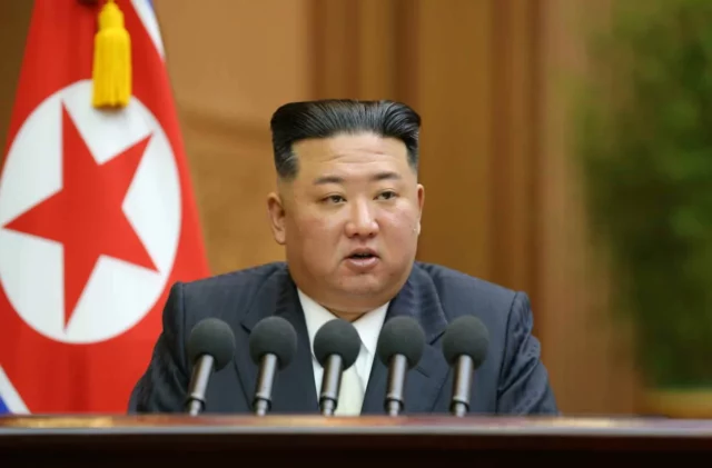 Kim Jong-Un dice que nunca renunciará a las armas nucleares
