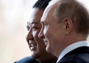 Rusia está comprando munición de artillería a Corea del Norte