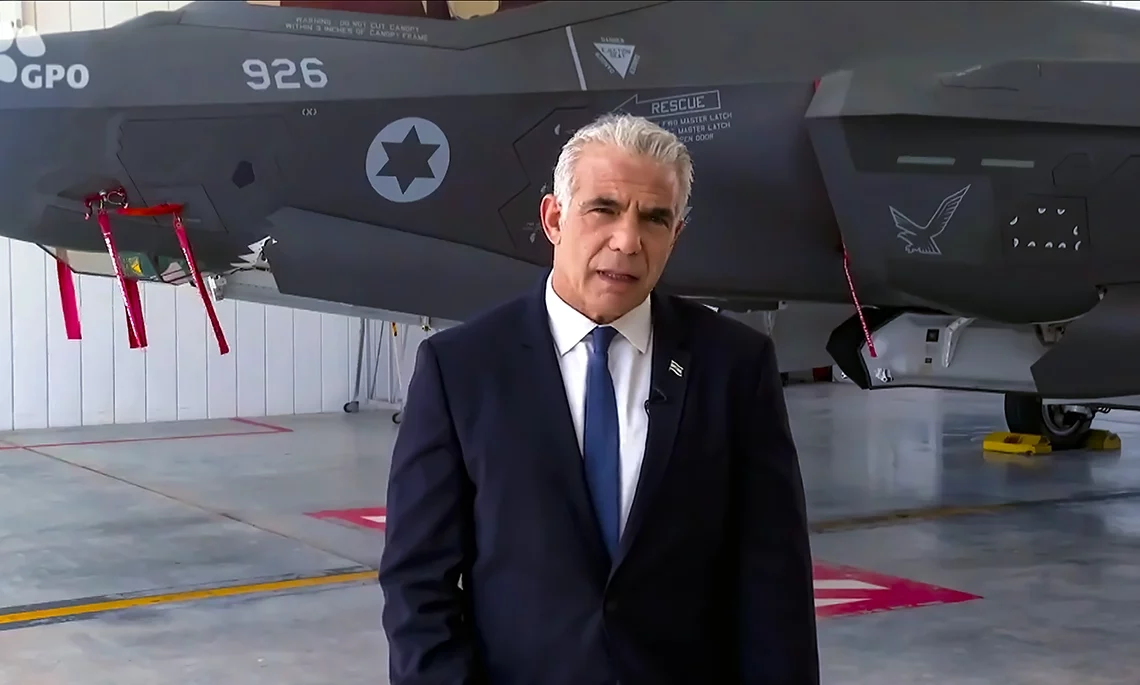 Frente a un F-35: primer ministro de Israel lanza advertencia a Irán