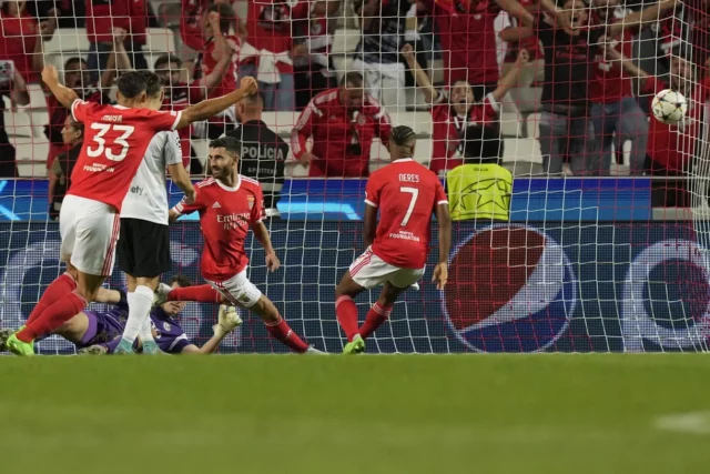 El Maccabi Haifa cae por 2-0 ante el Benfica en el arranque de la Liga de Campeones