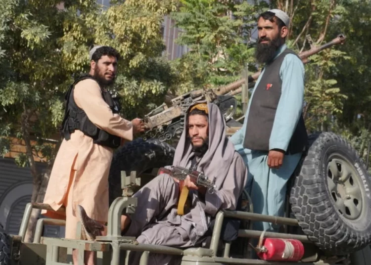 La ONU acusa a los talibanes de acosar a su personal femenino en Afganistán