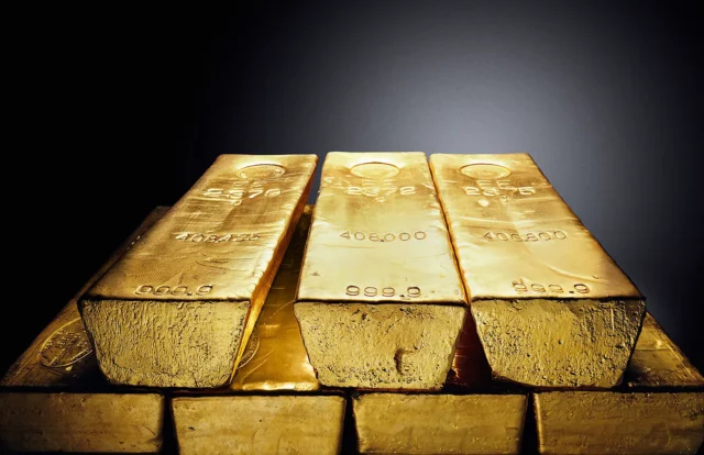El oro se desploma por el temor a la subida de tipos en EE. UU.