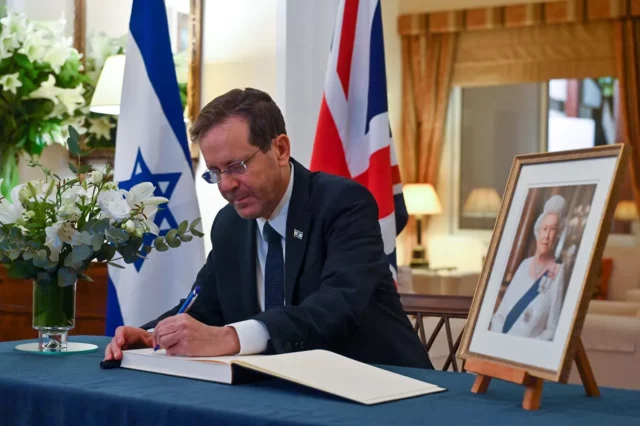 Herzog representaría a Israel en el funeral de la Reina