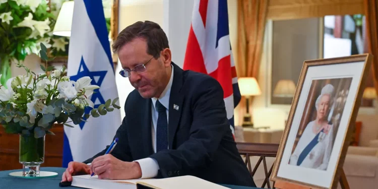 Herzog representaría a Israel en el funeral de la Reina