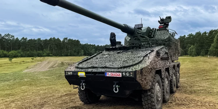 Alemania acuerda vender obuses autopropulsados RCH-155 a Ucrania