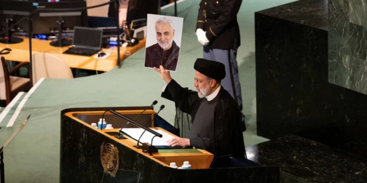El embajador de Israel en la ONU se retira durante el discurso del presidente iraní