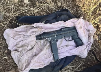 Tres palestinos detenidos con un arma en la barrera de seguridad de Judea y Samaria