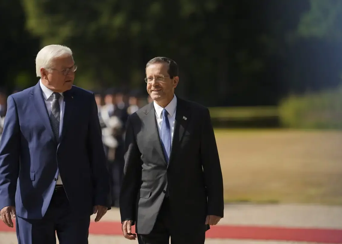 Herzog se reúne con el presidente alemán en Berlín y denuncia el “desdichado” acuerdo con Irán