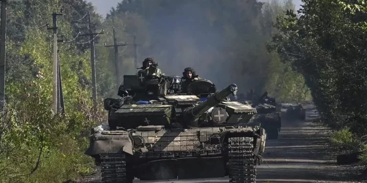 Las tropas ucranianas rodean a las fuerzas rusas mientras Putin se enfrenta a una gran derrota
