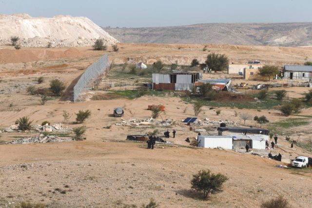 La democracia israelí debe ayudar al sector beduino