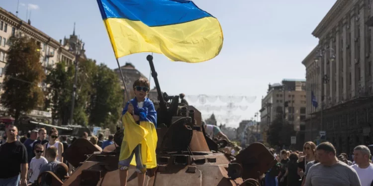 La reconstrucción de Ucrania tras la invasión rusa podría costar $350.000 millones