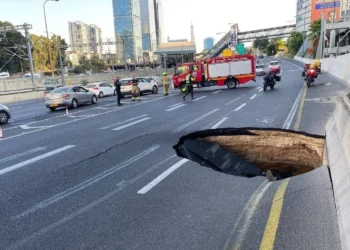 Autopista enTel Aviv permanecerá cerrada debido a preocupación por las aguas subterráneas
