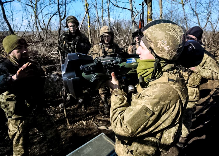 Reino Unido promete mantener el flujo de ayuda militar a Ucrania