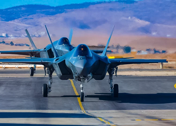 Ocho F-35 esperan ser entregados tras la interrupción debido a una aleación china