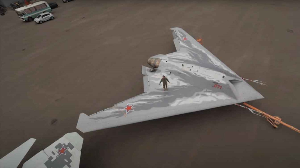 Rusia se prepara para desplegar el dron furtivo S-70B Okhotnik en Ucrania