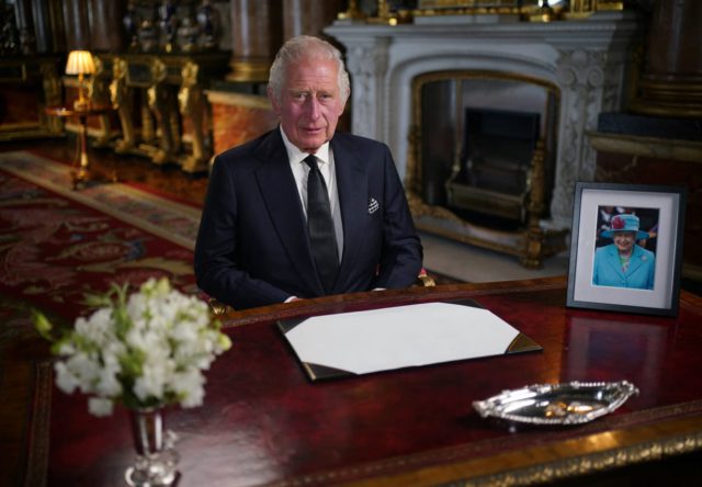 El rey Carlos III debería visitar Israel