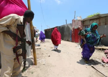 Atentado suicida en Somalia mata a un soldado y hiere a seis