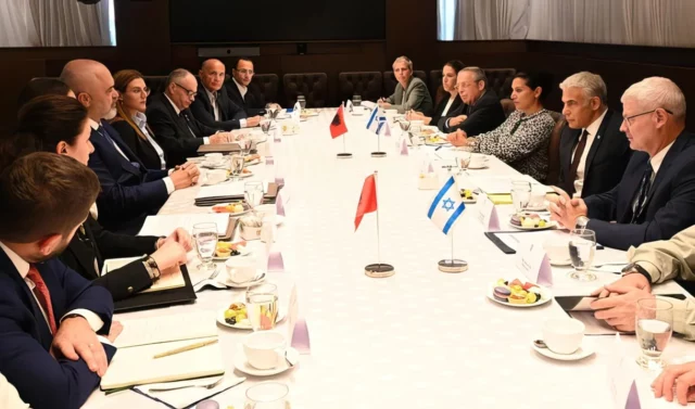 Citando la amenaza común de Irán: Israel promete ayuda en ciberdefensa a Albania