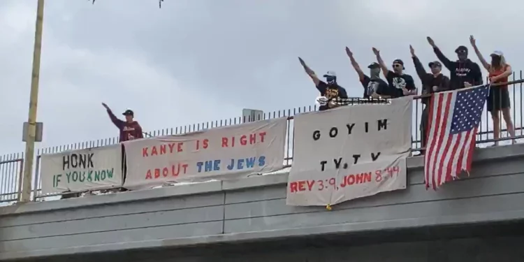 Antisemitas respaldan las declaraciones del rapero Kanye West sobre los judíos