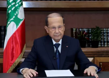 El presidente del Líbano renuncia a su cargo y disuelve el gobierno
