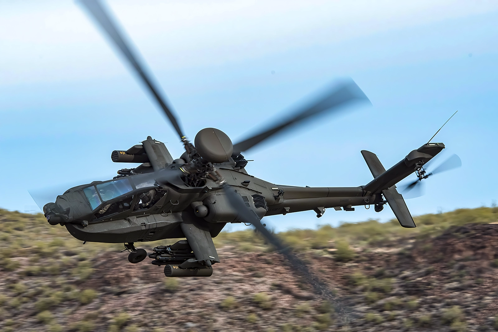 Boeing entrega el primer AH-64E Apache actualizado a Holanda
