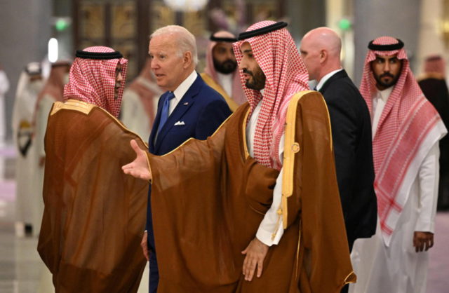 Arabia Saudita y Estados Unidos discuten por los recortes de petróleo de la OPEP+