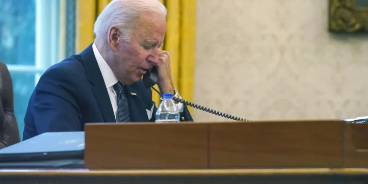 Biden llama al hijo mayor del primer ministro Lapid para felicitarle por su reciente boda
