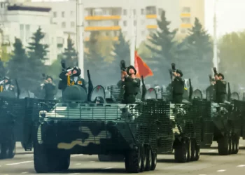 Bielorrusia traslada armas y vehículos blindados a la frontera ucraniana