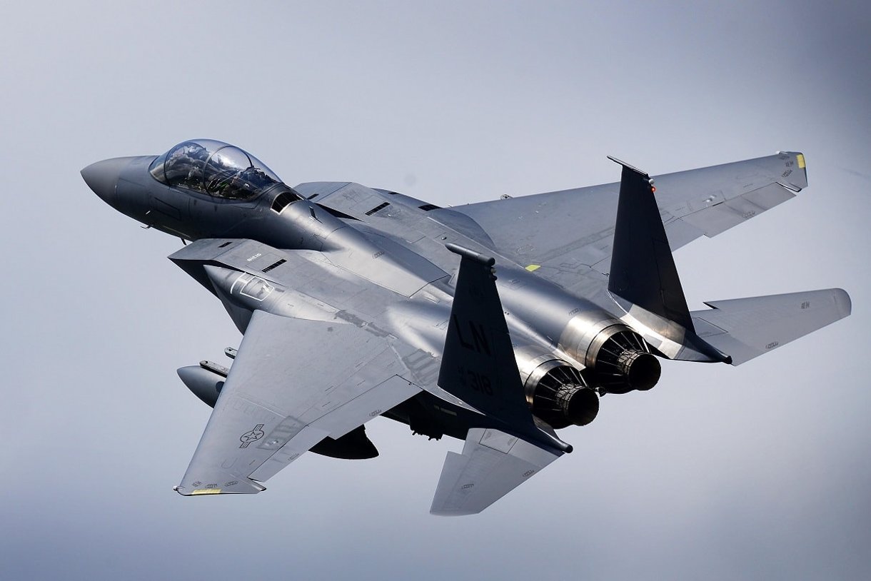 ¿Por qué la Fuerza Aérea está retirando los cazas F-15 de Asia?