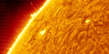 Con un zoom de 93 millones de millas, un aficionado israelí capta el sol de cerca