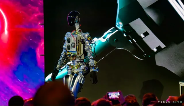 Elon Musk muestra un prototipo de robot humanoide