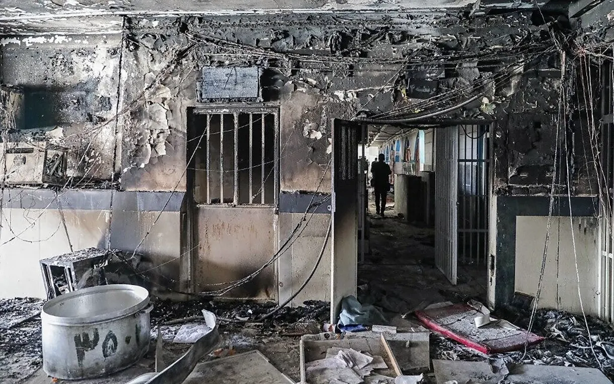 Al menos 8 muertos en el incendio y los enfrentamientos en la prisión de Evin
