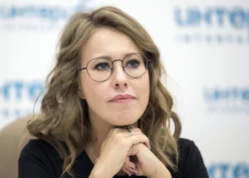 La celebridad rusa Sobchak huye a Lituania con pasaporte israelí