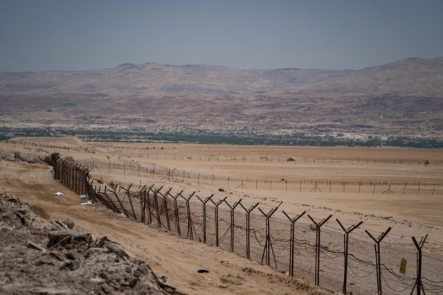 Fuerzas israelíes frustran un intento de contrabando armas desde Jordania a Judea y Samaria