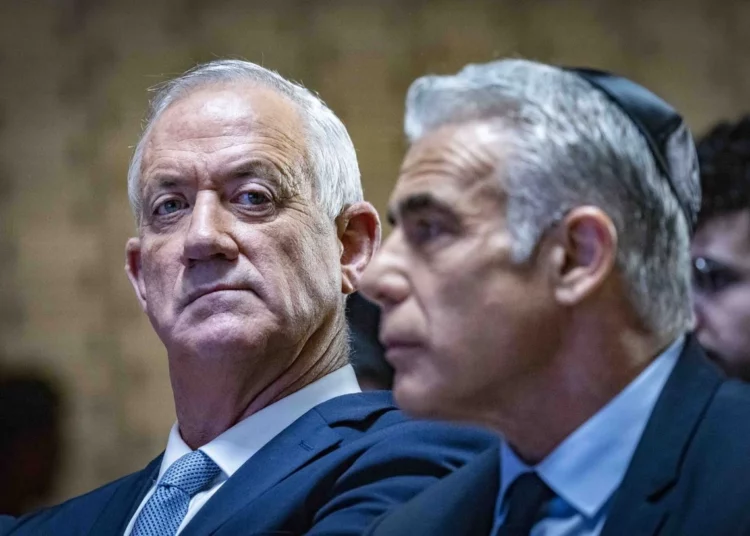 Gantz insiste en que el acuerdo marítimo con el Líbano “protege” a Israel