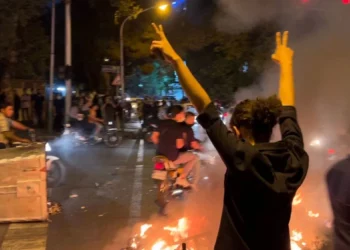 El régimen de Irán enfrenta protestas que no pueden controlar