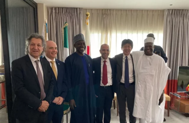 Colaboración israelí-japonesa lleva un servicio de bicicletas eléctricas a Nigeria y Ghana