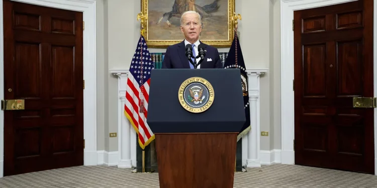 Biden advierte que Putin “no bromea” sobre la amenaza nuclear