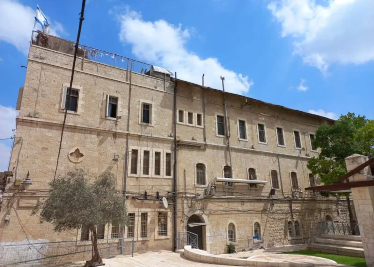 Emblemático edificio de Jerusalén, usado como refugio, es vendido por $50 millones