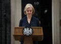 La primera ministra británica Truss dimite tras 6 semanas de mandato
