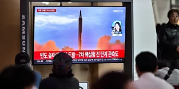 Corea del Norte dispara dos misiles balísticos y culpa a los simulacros de EE. UU. por la escalada